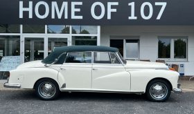 Mercedes-Benz 300 D Adenauer Cabrio
