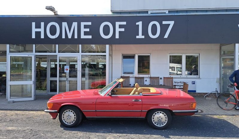 
								Mercedes-Benz SL 560 Rot/Dattel voll									