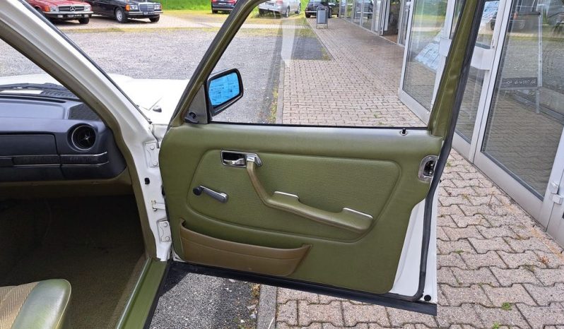 
								Mercedes-Benz 280 TE Automatik / Schiebedach TOP voll									