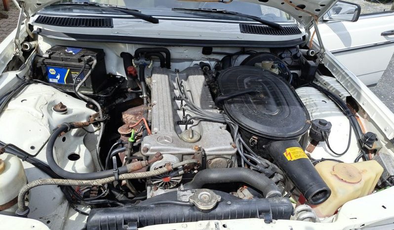 
								Mercedes-Benz 280 TE Automatik / Schiebedach TOP voll									