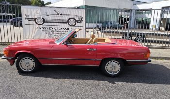 Mercedes-Benz SL 560 Rot/Dattel