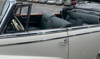 
									Mercedes-Benz 300 D Adenauer Cabrio voll								