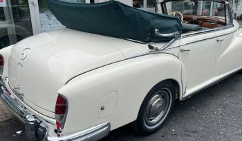 
									Mercedes-Benz 300 D Adenauer Cabrio voll								