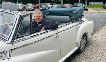 
									Mercedes-Benz 300 D Adenauer Cabrio voll								