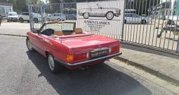 Mercedes-Benz SL 560 Rot/Dattel