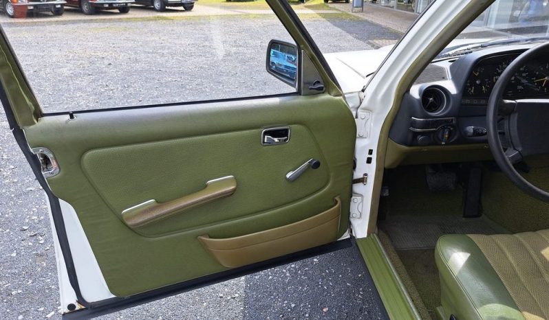 
								Mercedes-Benz 280 TE Automatik / Schiebedach TOP voll									