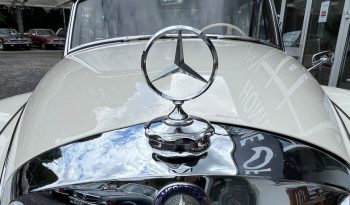 
									Mercedes-Benz 300 D Adenauer Cabrio voll								