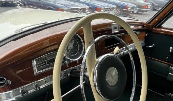 
									Mercedes-Benz 300 D Adenauer Cabrio voll								