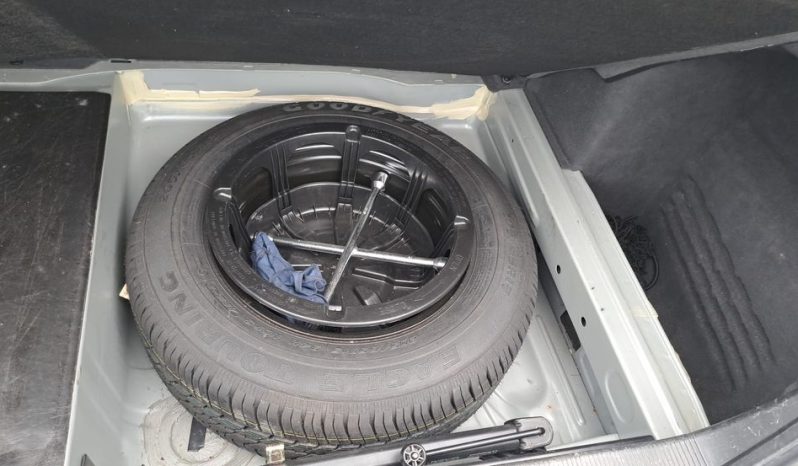 
								Mercedes-Benz E 200 CLASSIC Automatik/Klima voll									