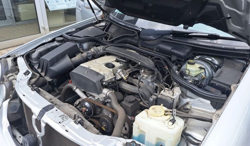 
								Mercedes-Benz E 200 CLASSIC Automatik/Klima voll									