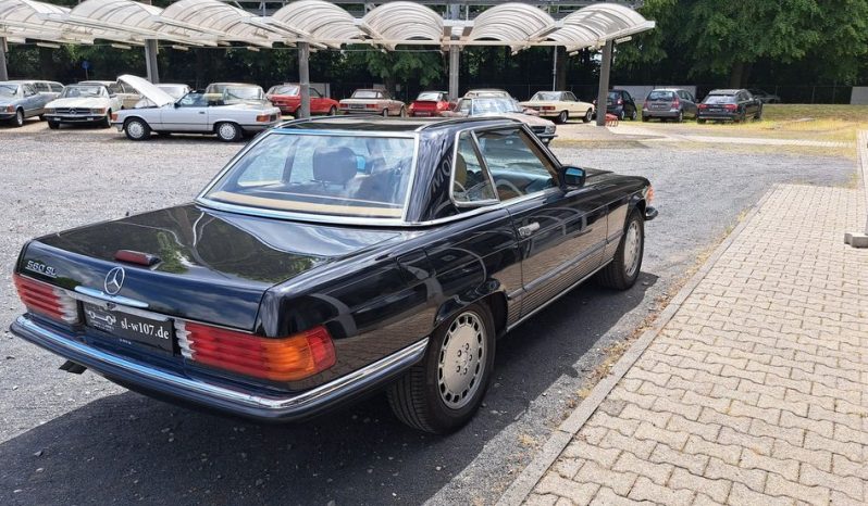 
								Mercedes-Benz SL 560 Schwarz 040 / Leder Dattel voll									