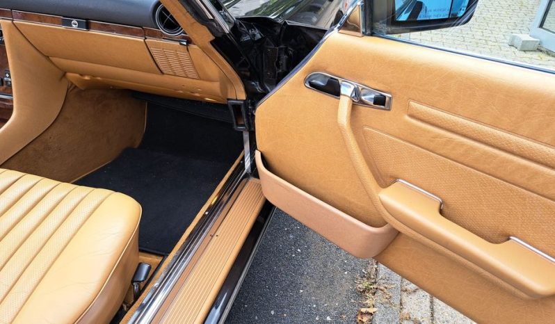 
								Mercedes-Benz SL 560 Schwarz 040 / Leder Dattel voll									
