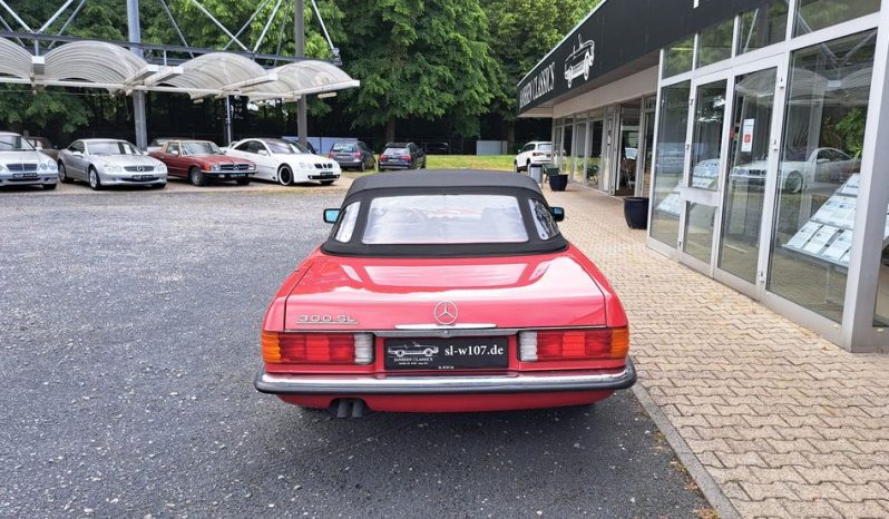 
								Mercedes-Benz SL 300 TOP Signalrot/Leder Schwarz/Automatik voll									