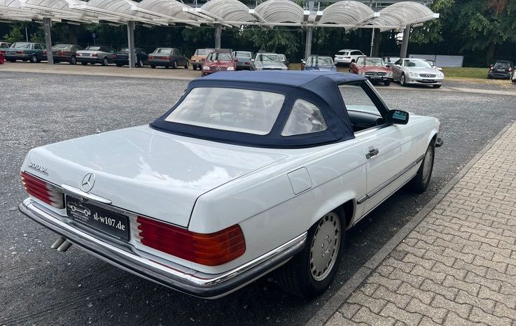 
								Mercedes-Benz SL 300 Automatik voll									