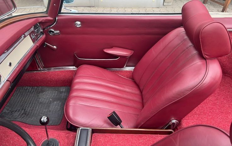
								Mercedes-Benz SL 230 Motor Überholt, 5 Gang Schalter TOP voll									