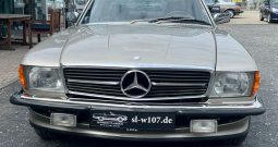Mercedes-Benz SL 560