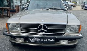 Mercedes-Benz SL 560