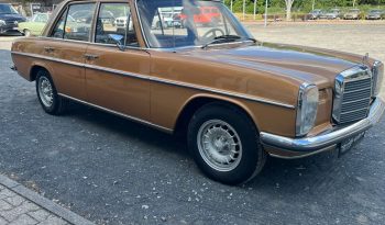 
									Mercedes-Benz 220 D / 8 Lenkradschaltung TOP Zustand voll								