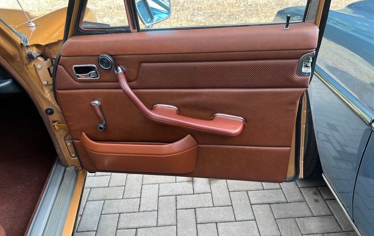 
								Mercedes-Benz 220 D / 8 Lenkradschaltung TOP Zustand voll									