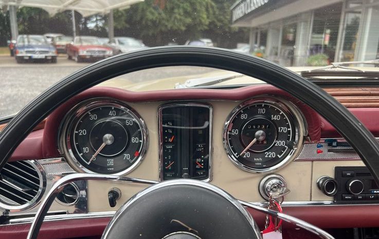
								Mercedes-Benz SL 230 Motor Überholt, 5 Gang Schalter TOP voll									
