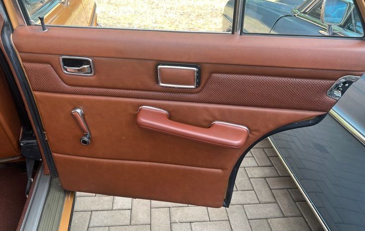 
								Mercedes-Benz 220 D / 8 Lenkradschaltung TOP Zustand voll									