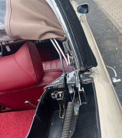 
								Mercedes-Benz SL 230 Motor Überholt, 5 Gang Schalter TOP voll									