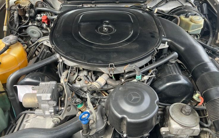 
								Mercedes-Benz SL 560 voll									