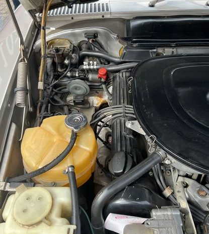 
								Mercedes-Benz SL 560 voll									