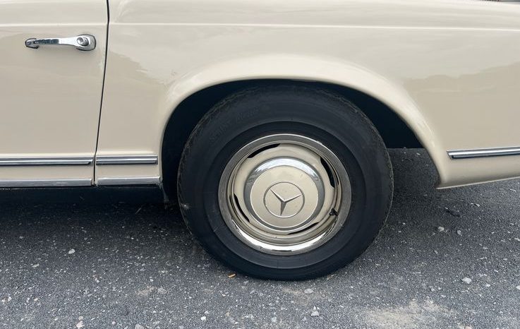 
								Mercedes-Benz SL 230 Motor Überholt, 5 Gang Schalter TOP voll									