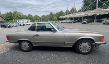 Mercedes-Benz SL 560