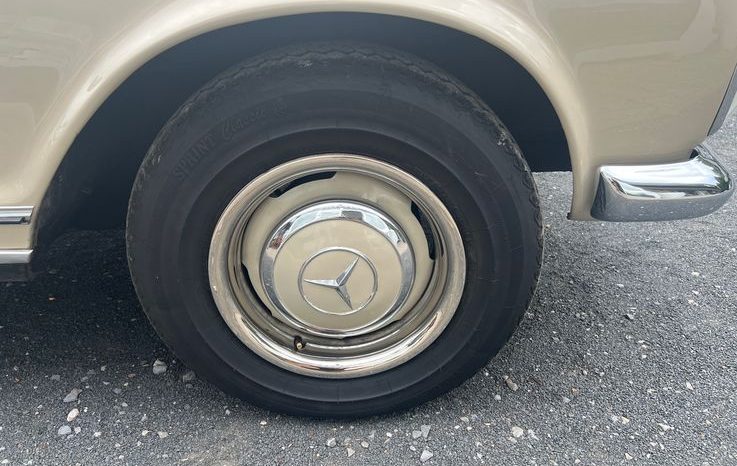 
								Mercedes-Benz SL 230 Motor Überholt, 5 Gang Schalter TOP voll									