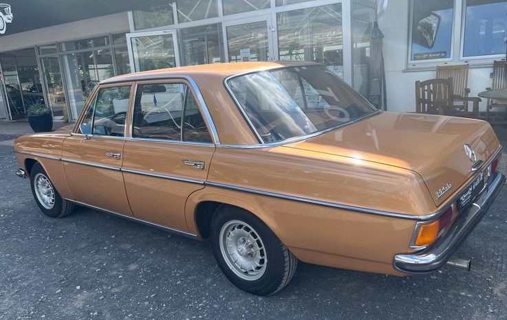 
								Mercedes-Benz 220 D / 8 Lenkradschaltung TOP Zustand voll									