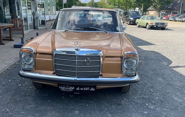 
								Mercedes-Benz 220 D / 8 Lenkradschaltung TOP Zustand voll									