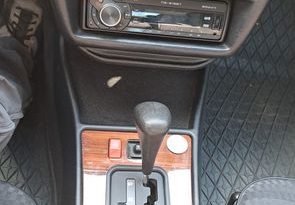 
									Mercedes-Benz 190 E ESHD, Automatik , 2 Hand voll								