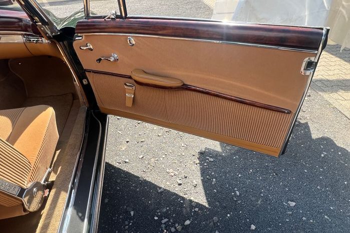 
								Mercedes-Benz 220 SE Ponton Coupe Schiebedach TOP voll									