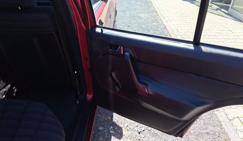 
								Mercedes-Benz 190 E ESHD, Automatik , 2 Hand voll									