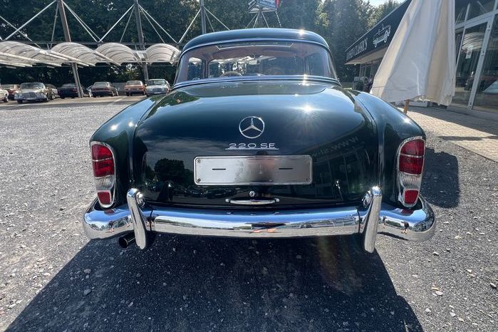 
								Mercedes-Benz 220 SE Ponton Coupe Schiebedach TOP voll									