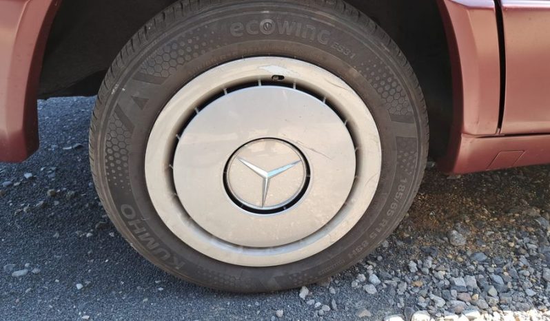 
								Mercedes-Benz 190 E ESHD, Automatik , 2 Hand voll									