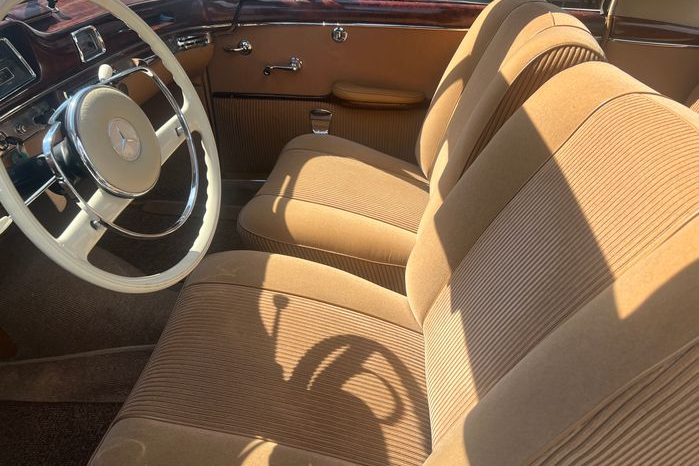 
								Mercedes-Benz 220 SE Ponton Coupe Schiebedach TOP voll									