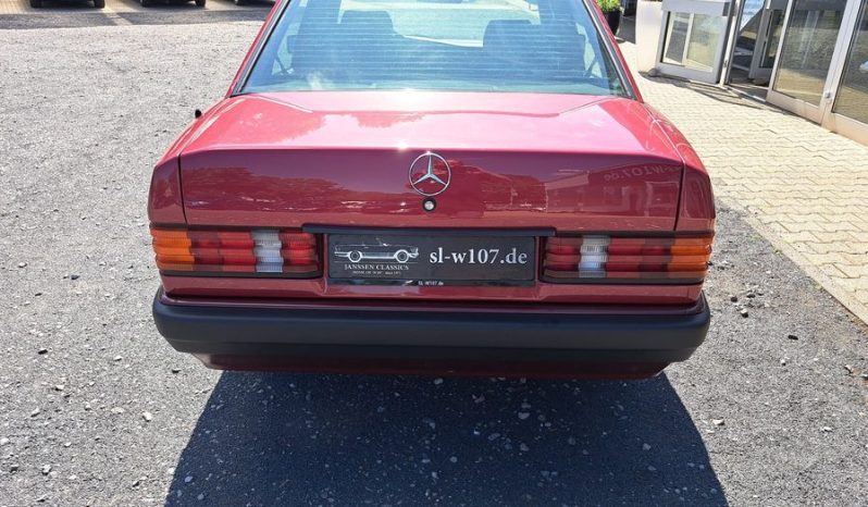 
								Mercedes-Benz 190 E ESHD, Automatik , 2 Hand voll									