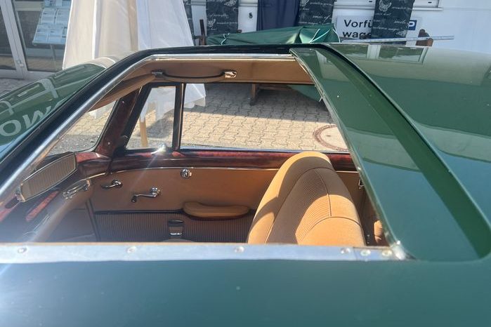 
								Mercedes-Benz 220 SE Ponton Coupe Schiebedach TOP voll									