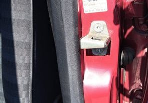 
									Mercedes-Benz 190 E ESHD, Automatik , 2 Hand voll								