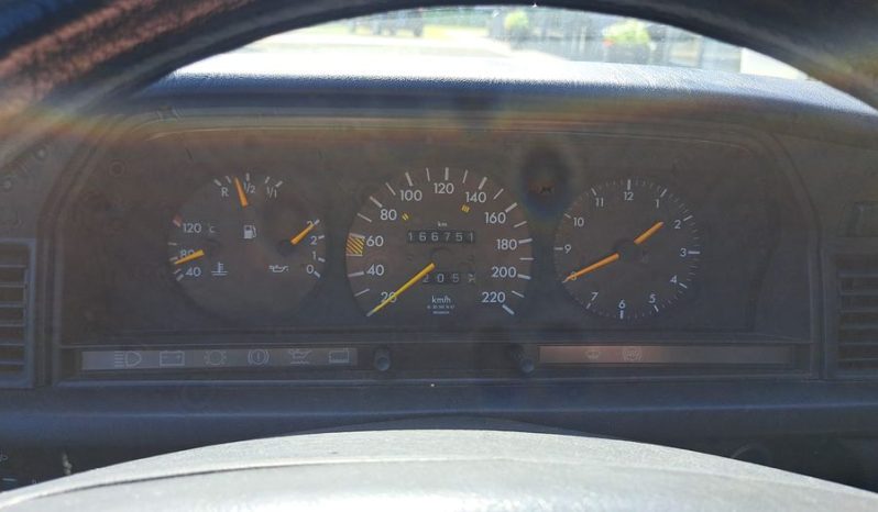 
								Mercedes-Benz 190 E ESHD, Automatik , 2 Hand voll									