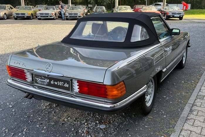 
								380 SL Automatik/ Anthrazit sehr schön voll									