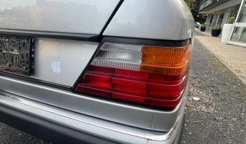 
									Mercedes-Benz E 2301.Hand / Scheckheft /Automatik/ 33139 km voll								