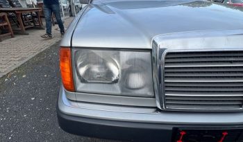 
									Mercedes-Benz E 2301.Hand / Scheckheft /Automatik/ 33139 km voll								