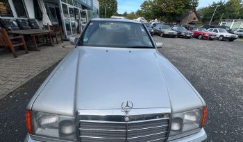
									Mercedes-Benz E 2301.Hand / Scheckheft /Automatik/ 33139 km voll								
